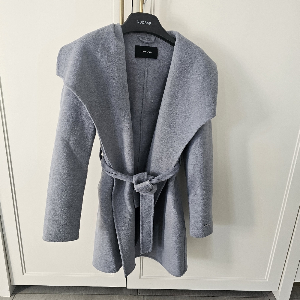 Tahari Women's Gray Belted Cape